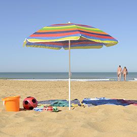 Bronzer nu sur une plage de Vendée, c'est ça la liberté !